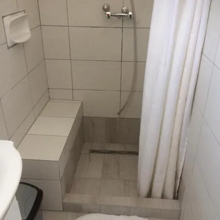 Teraszos Haz Apartment